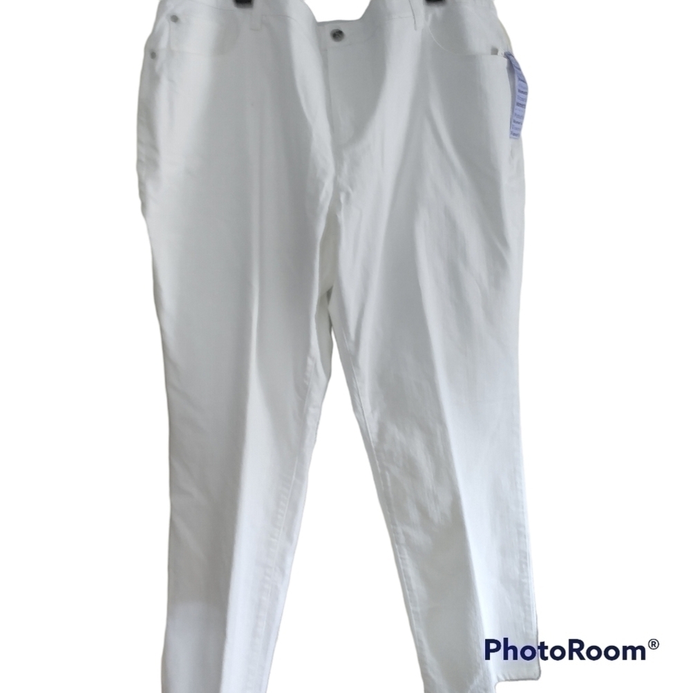C.J.Banks Classic fit Straight leg Jeans White Plus Size 24W